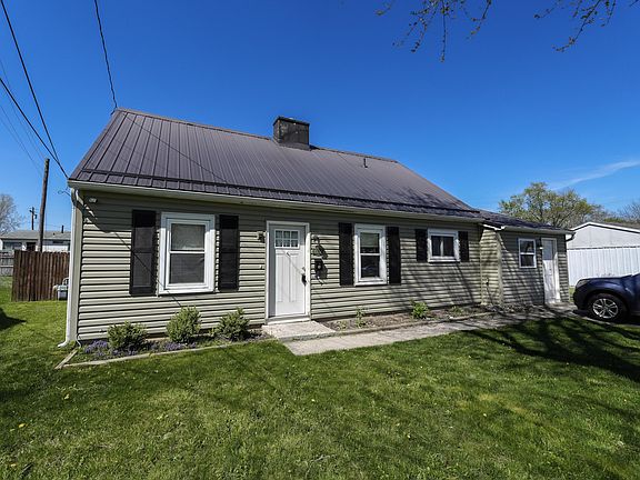 2nd image of 426 Lynn Dr