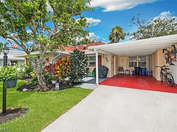 2nd image of 537 Pangola Dr