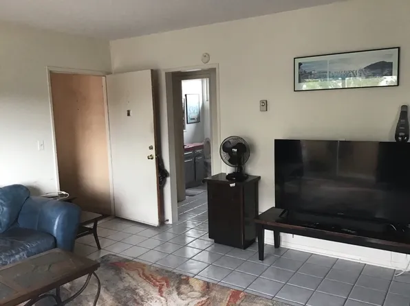 5210 W Wooley Rd #5, Oxnard, CA 93035