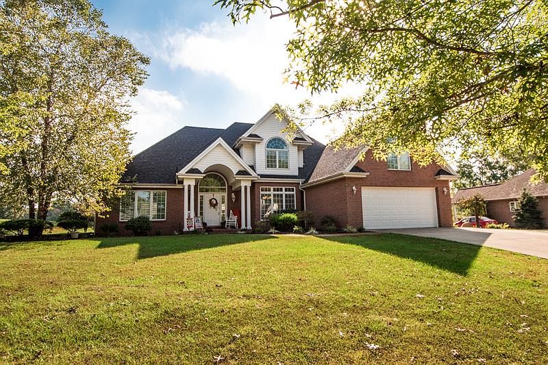 1st image of 65 Rockford Dr
