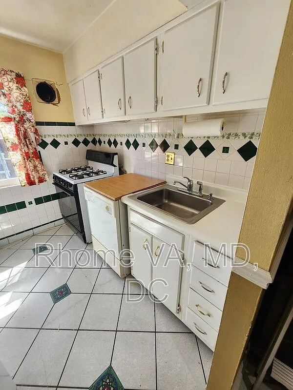 2 bed, 1.0 bath, $2,000 — Photo 4