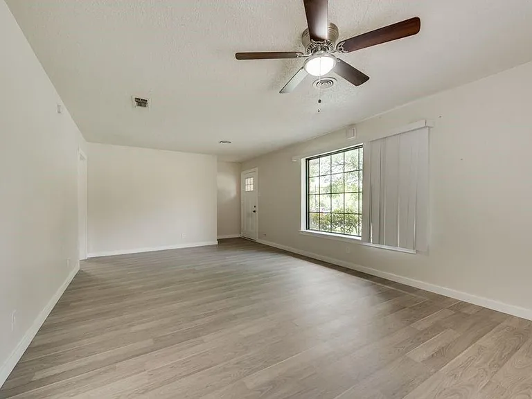 4626 Utah Ave — Photo 6