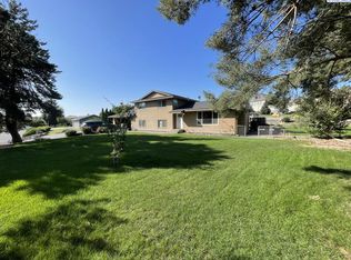 7712 W 12th Ave, Kennewick, WA 99338