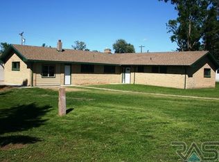 304 Royce St, Garretson, SD 57030