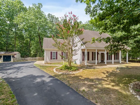 399 Jefferson Dr, Palmyra, VA 22963
