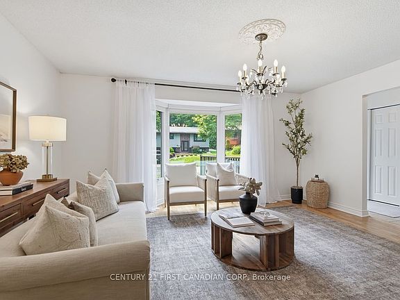 5th image of 46 Ski Valley Cres