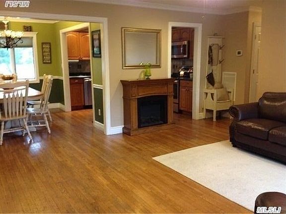 3rd image of 184 N Wyoming Ave
