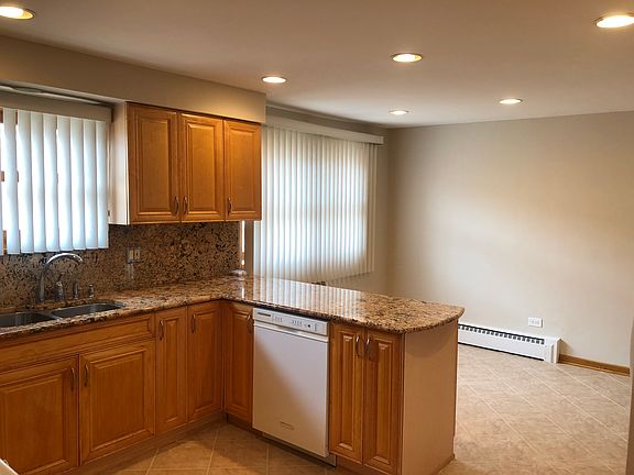 2nd image of 4605 N Sayre Ave #3A