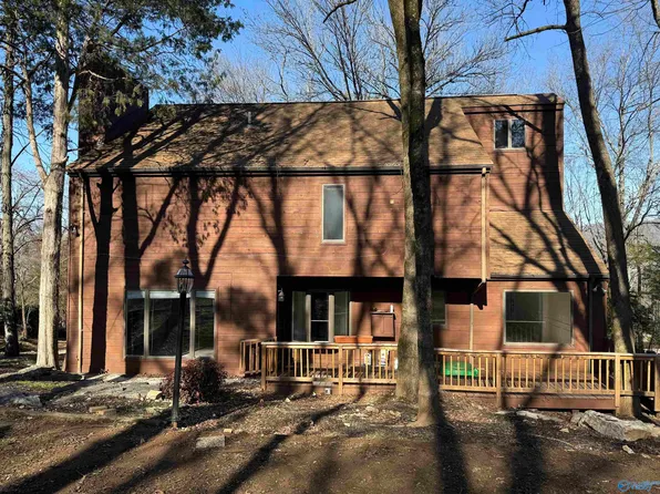 1422 Governors Dr SE, Huntsville, AL 35801