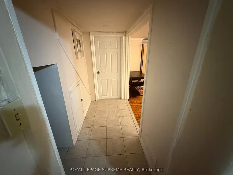 1074 Briar Hill Ave #BASEMENT — Photo 9