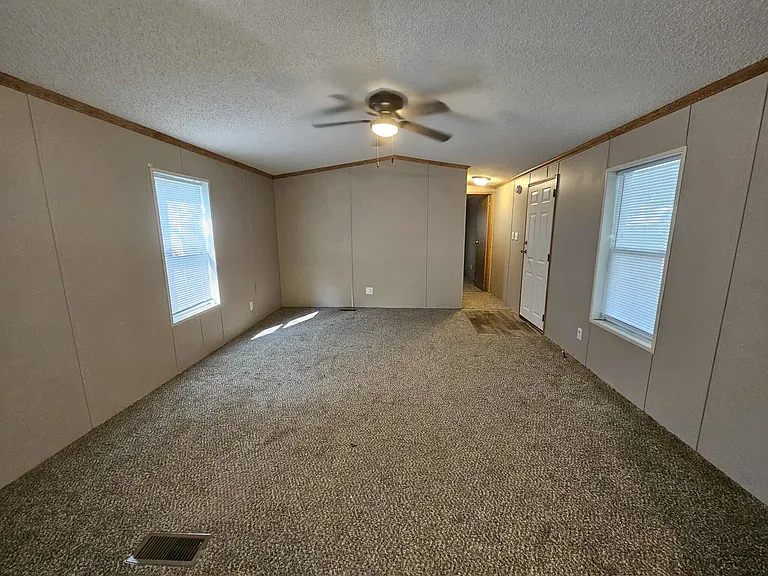 Lawndale Estates — Photo 17
