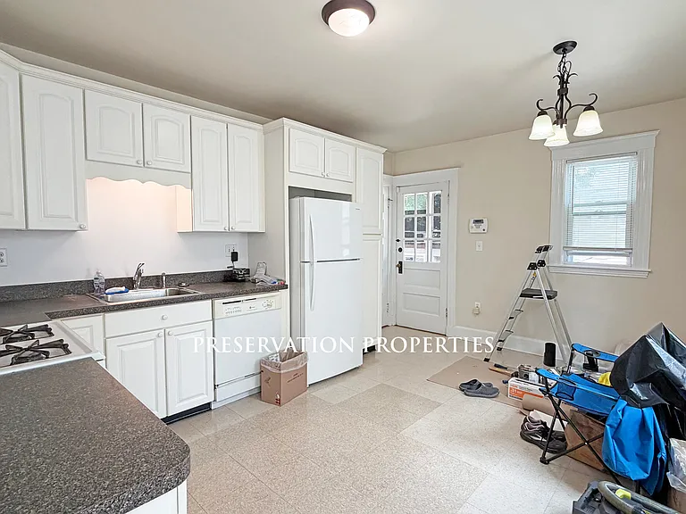 17 Falmouth St #1 — Photo 9