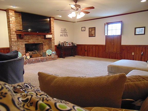 4th image of 101 Live Oak Pl