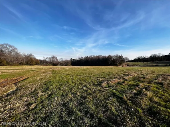 /wiggins Dr, Paris, AR 72855