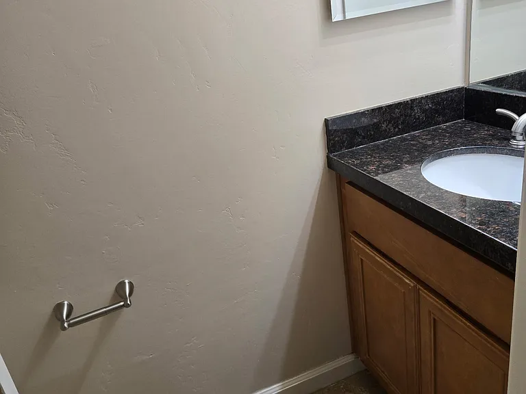 523 Hart Dr #15 — Photo 7