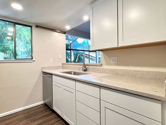 2nd image of 10014 NE 122nd St #O