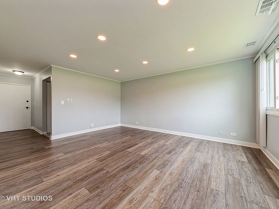 2nd image of 2600 Brookwood Way Dr APT 101