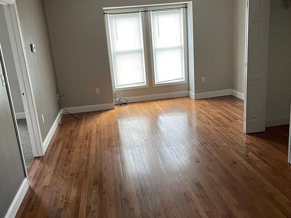 3rd image of 131 E Penn St APT 3-1