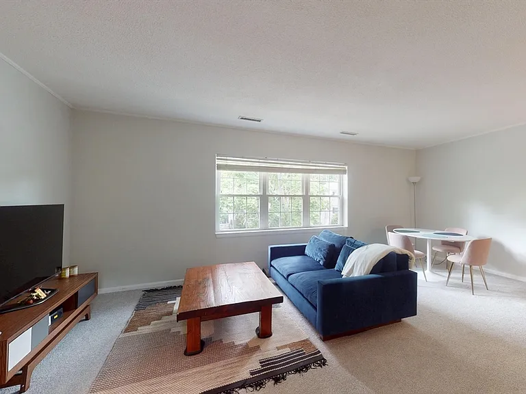 133 Lake Shore Rd #4 — Photo 1