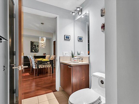 4th image of 111 N 12th St Unit 1401