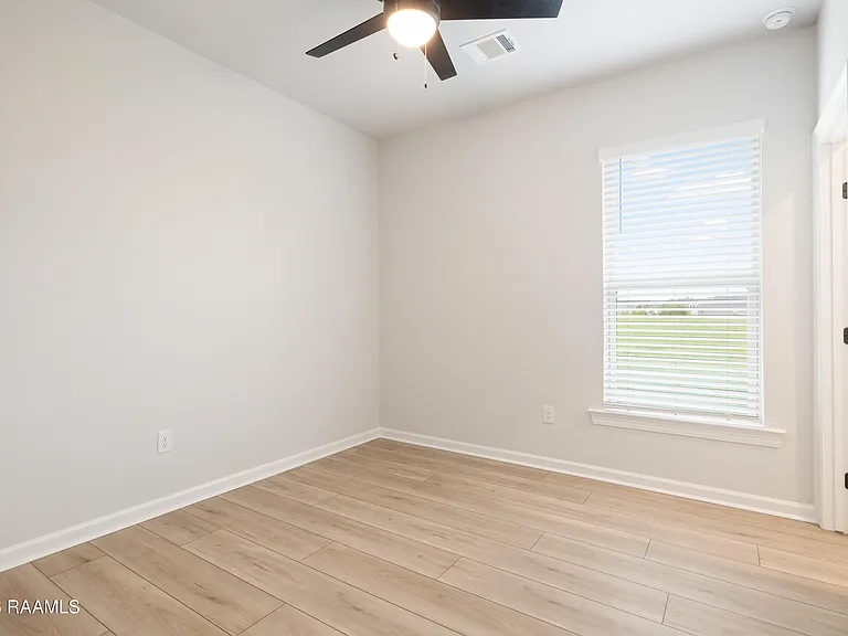 101 Bexley Ct — Photo 8