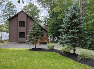 11 Lake Dr E, Clifton Township, PA