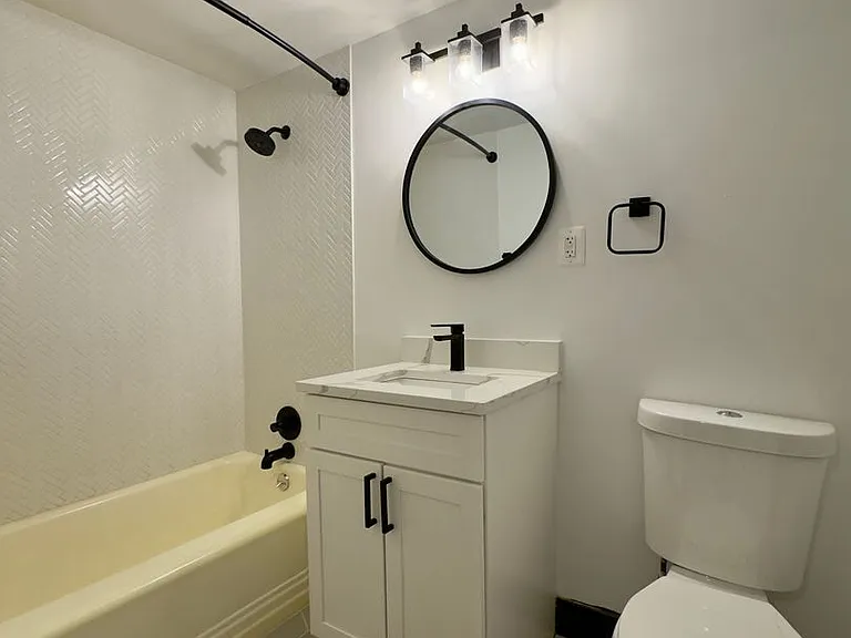 Apartment Units in Mt Vernon! — Photo 23