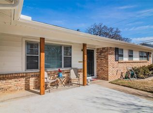 424 Fieldwood Ter, Hurst, TX 76053