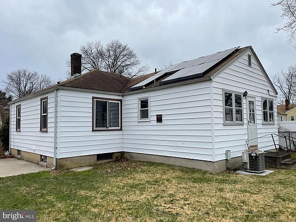 2nd image of 136 Underwood Ave