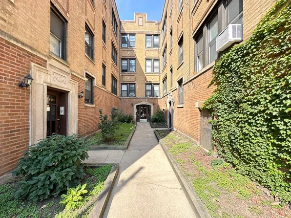 4222 N Clark St, Chicago, IL