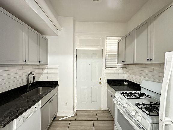 3rd image of 1321.5 W Estes Ave #94