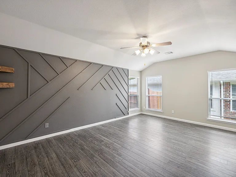 1001 Margaret Dr — Photo 13