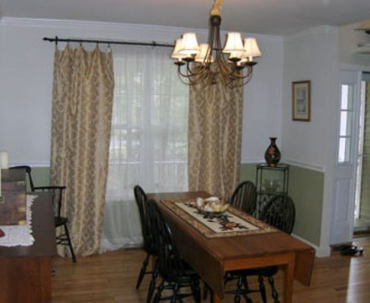 3rd image of 46 COBBLE HILL Drive