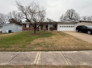 708 Maran Dr, Saint Charles, MO 63301