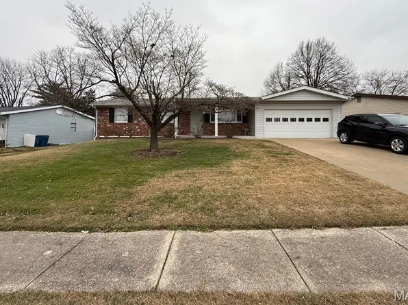 708 Maran Dr, Saint Charles, MO 63301
