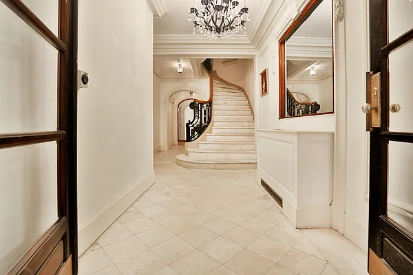 Rented by Keller Williams NYC | media 14