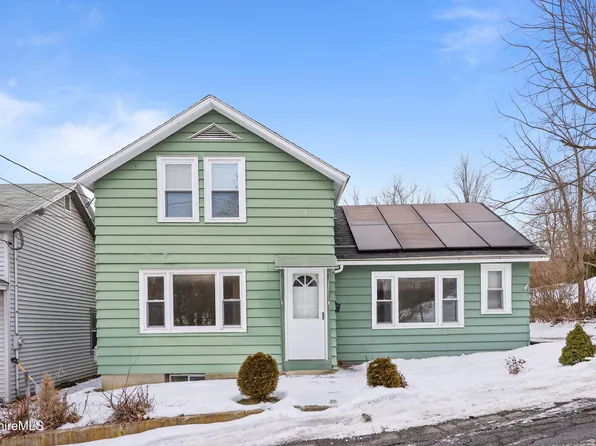 6 Meadow Ln, Adams, MA 01220