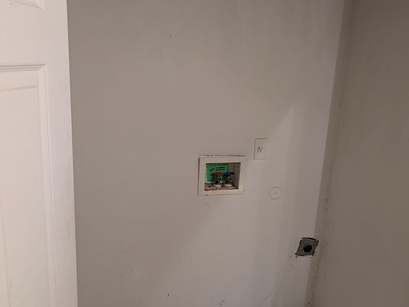 3rd image of 5654 Encino Cv Unit 1