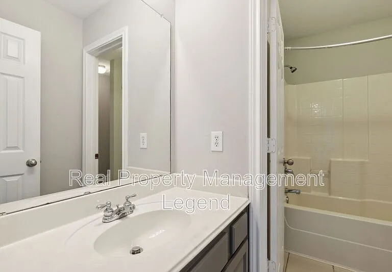 5100 Brookside Dr — Photo 23