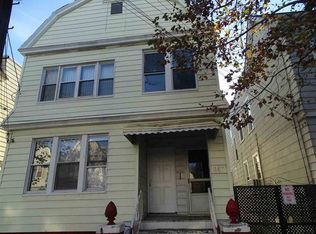 367 Woodlawn Ave #1, Jersey City, NJ 07305
