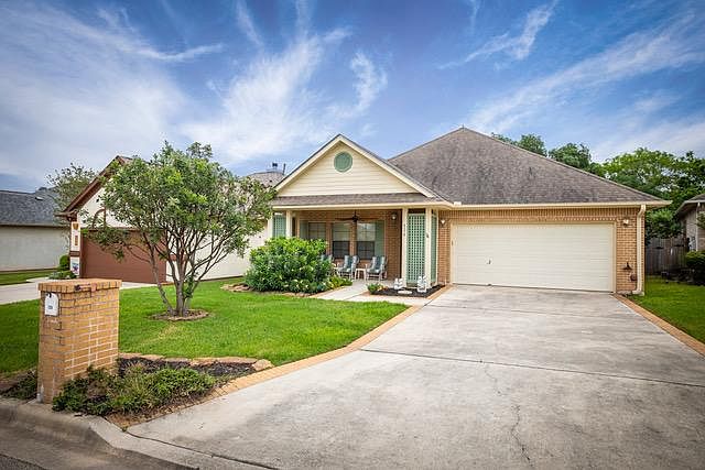 1st image of 134 Georgia Pl