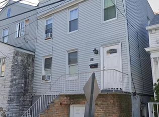 621 37th St, Union City, NJ 07087