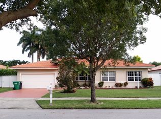 15432 SW 115th St, Miami, FL 33196