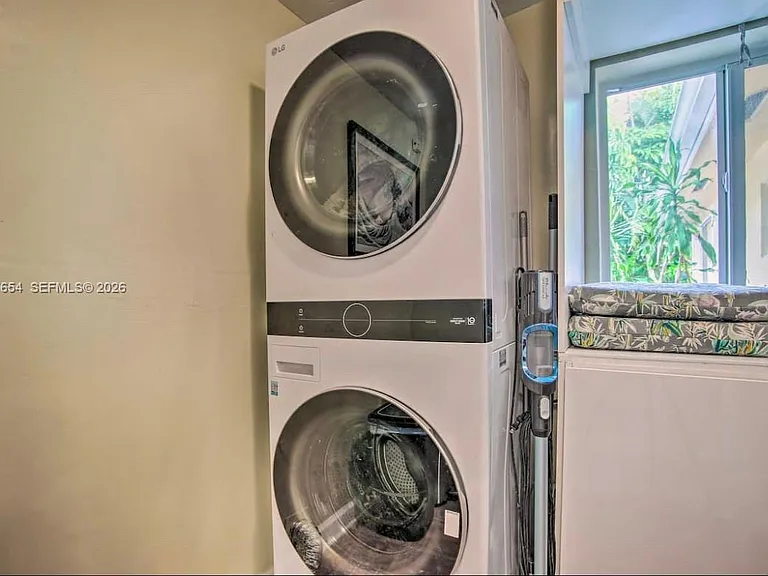 2169 Imperial Point Dr — Photo 30