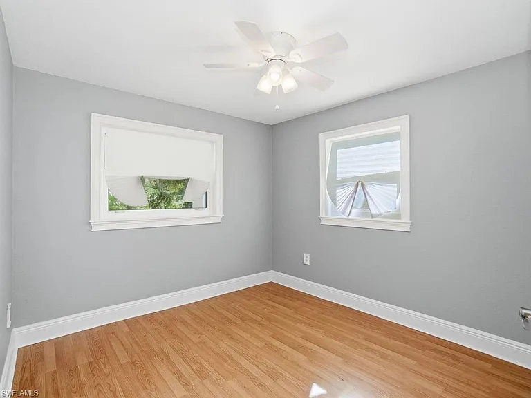 4920 Shady River Ln — Photo 23