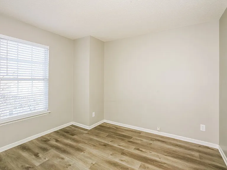 10834 Timothy Ln — Photo 14