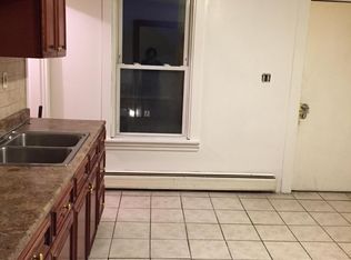 17 Sprague St, West Springfield, MA 01089