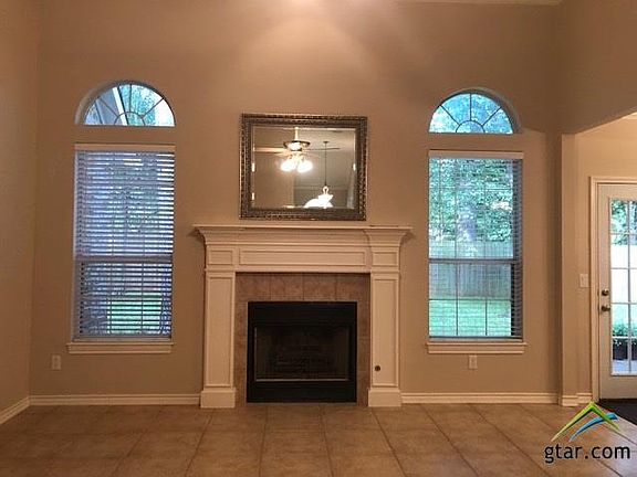 2nd image of 808 Keble Ln