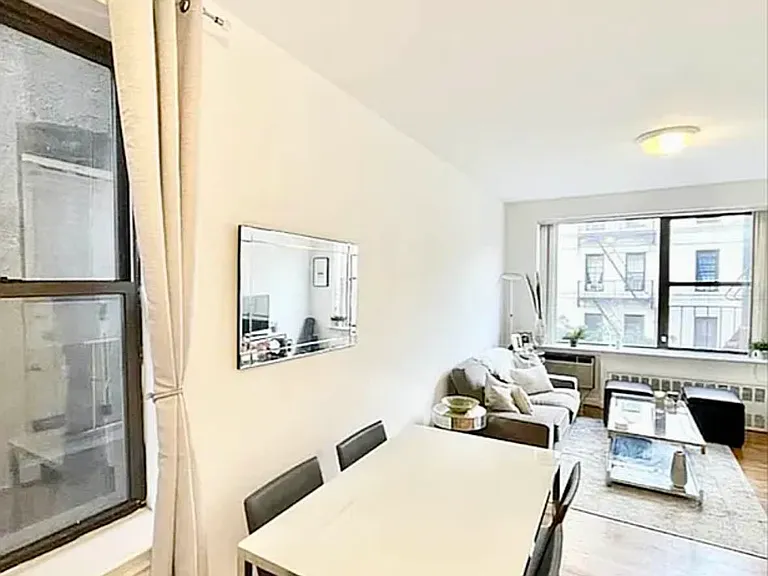 500 1/2 E 84th St #4B — Photo 4