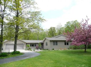 457 E Mier Rd, Sanford, MI 48657